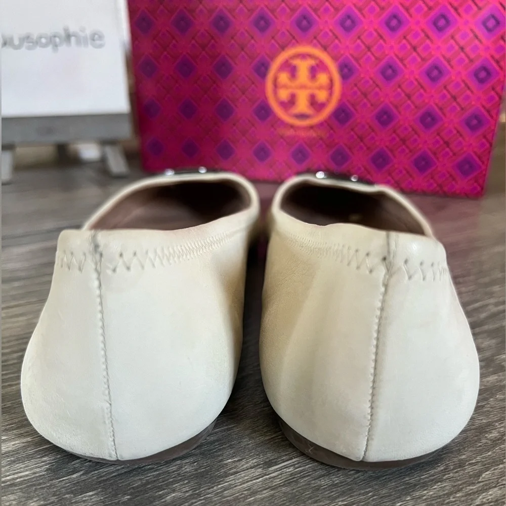 Tory Burch Reva Ballet Flat Nellie Nappa Metal Logo in Vanilla & Pewter Size 8.5
